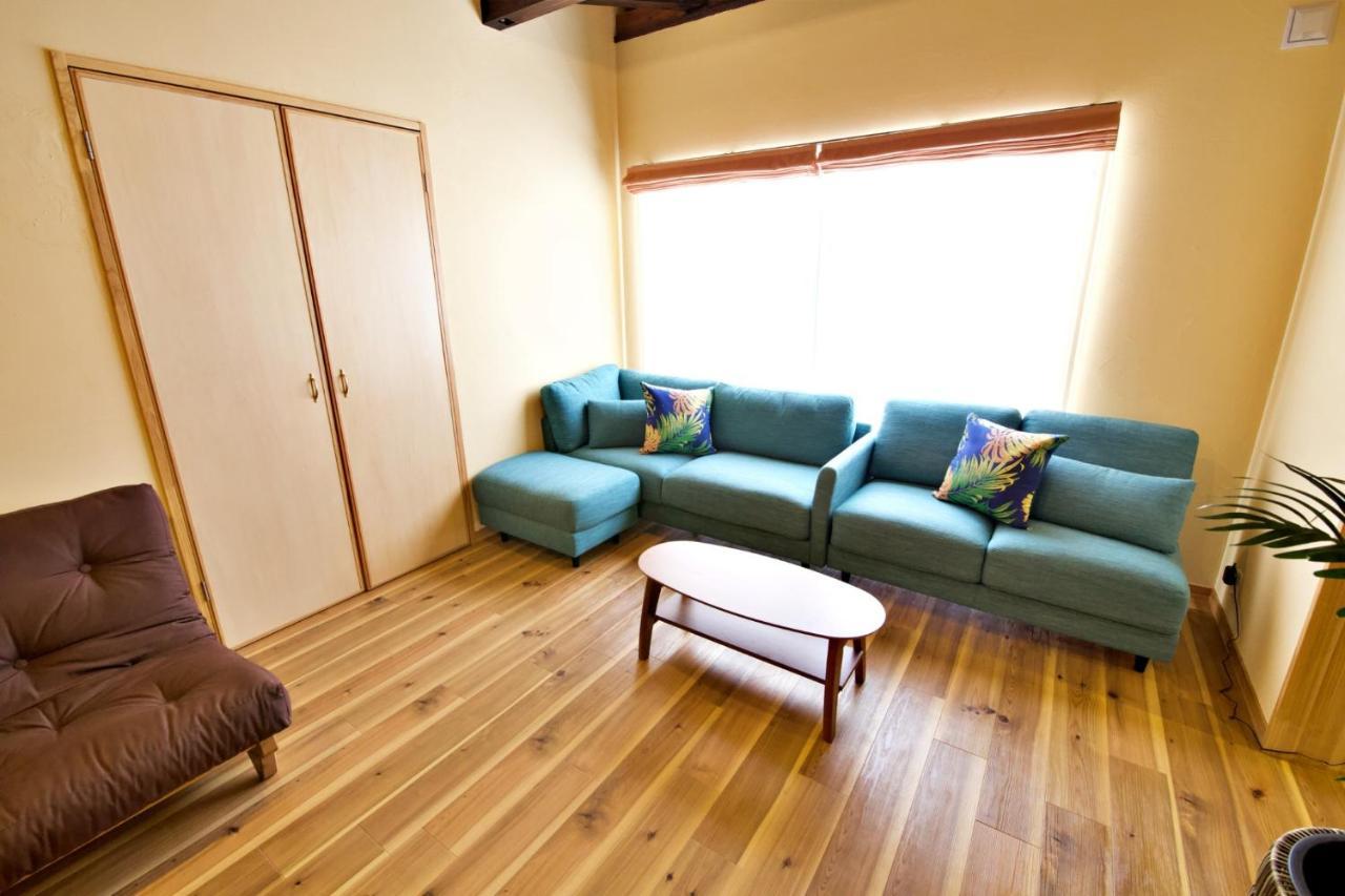 Apartment 石垣赤瓦の家redroofishigaki Ishigaki (Okinawa)